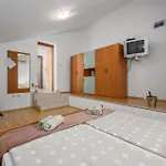 Apartment Izabela